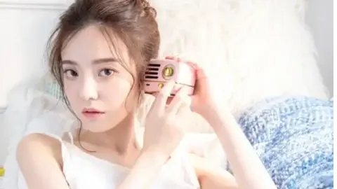 高校男生假发潜入女寝